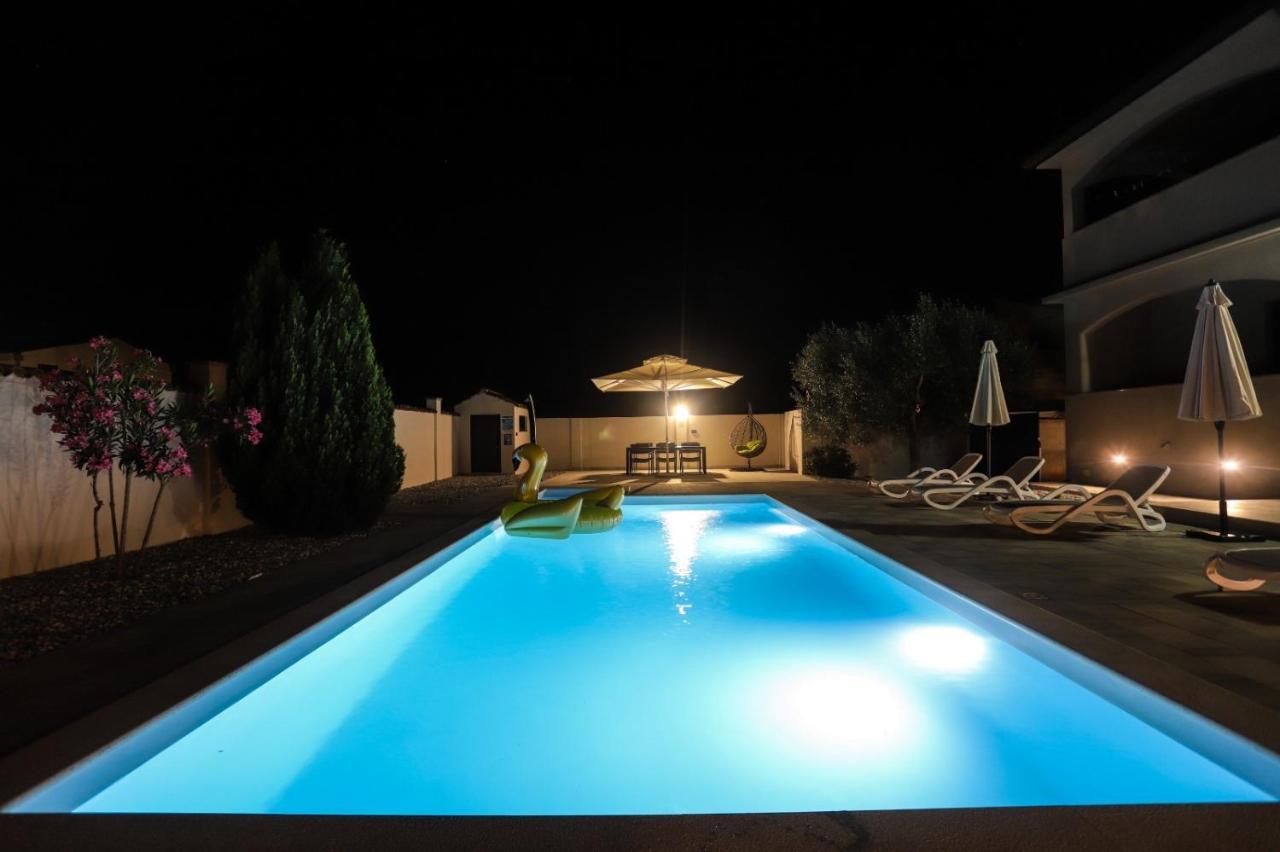 Apartment Nina With Private Pool Nova Vas  Eksteriør bilde