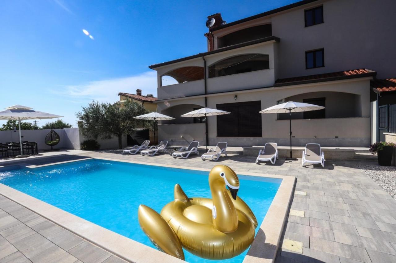 Apartment Nina With Private Pool Nova Vas  Eksteriør bilde